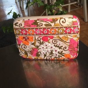 Vera Bradley/ IPAD Case/ Tea Garden 2011-12/